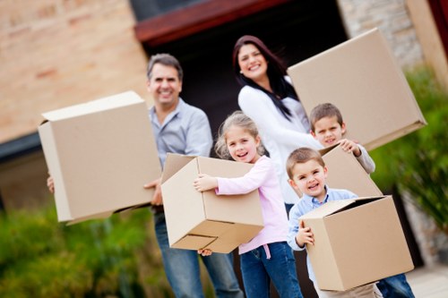 Residential removals support for flats and houses in Shepherds Bush